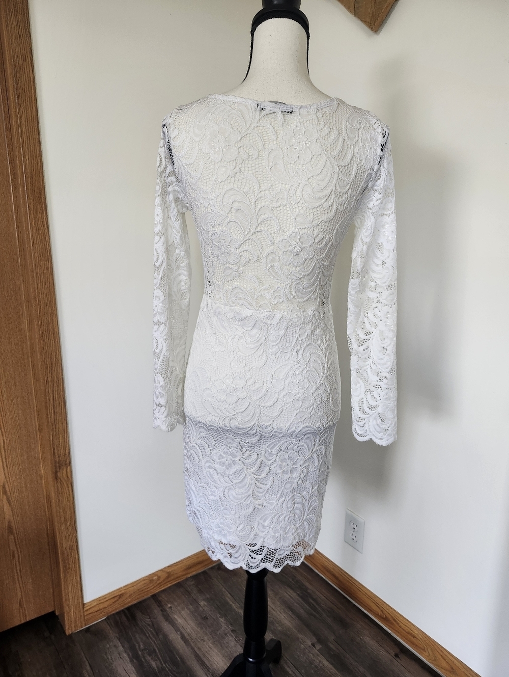 NWOT Ambiance White Lace Dress - Picture 4 of 5